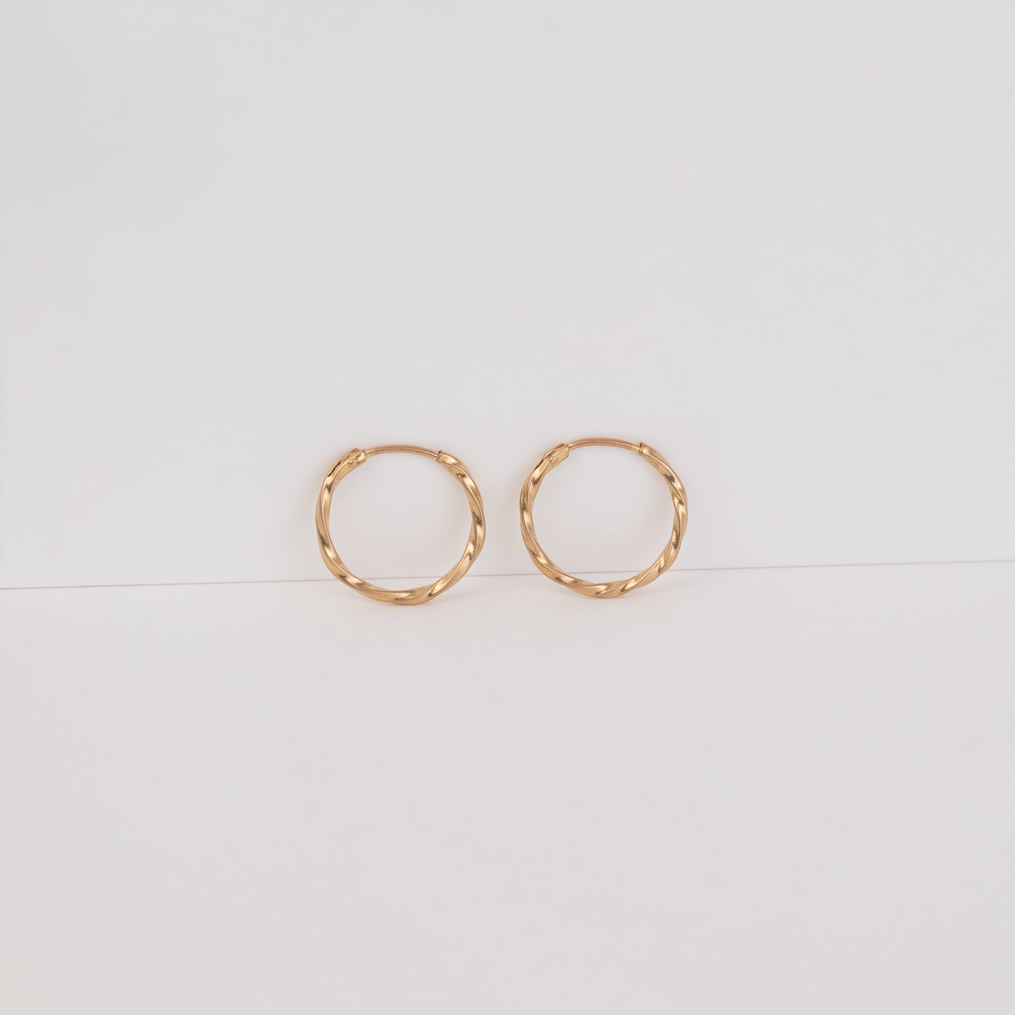 Aros Entorchados Oro 18K