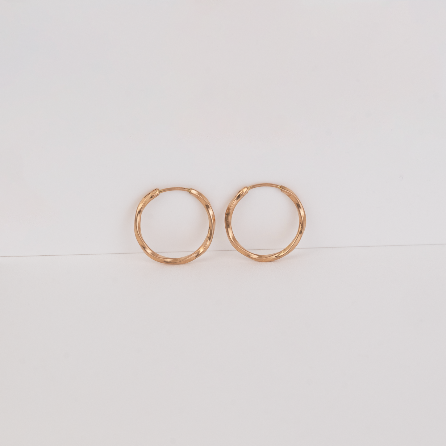 Aros Entorchados Oro 18K