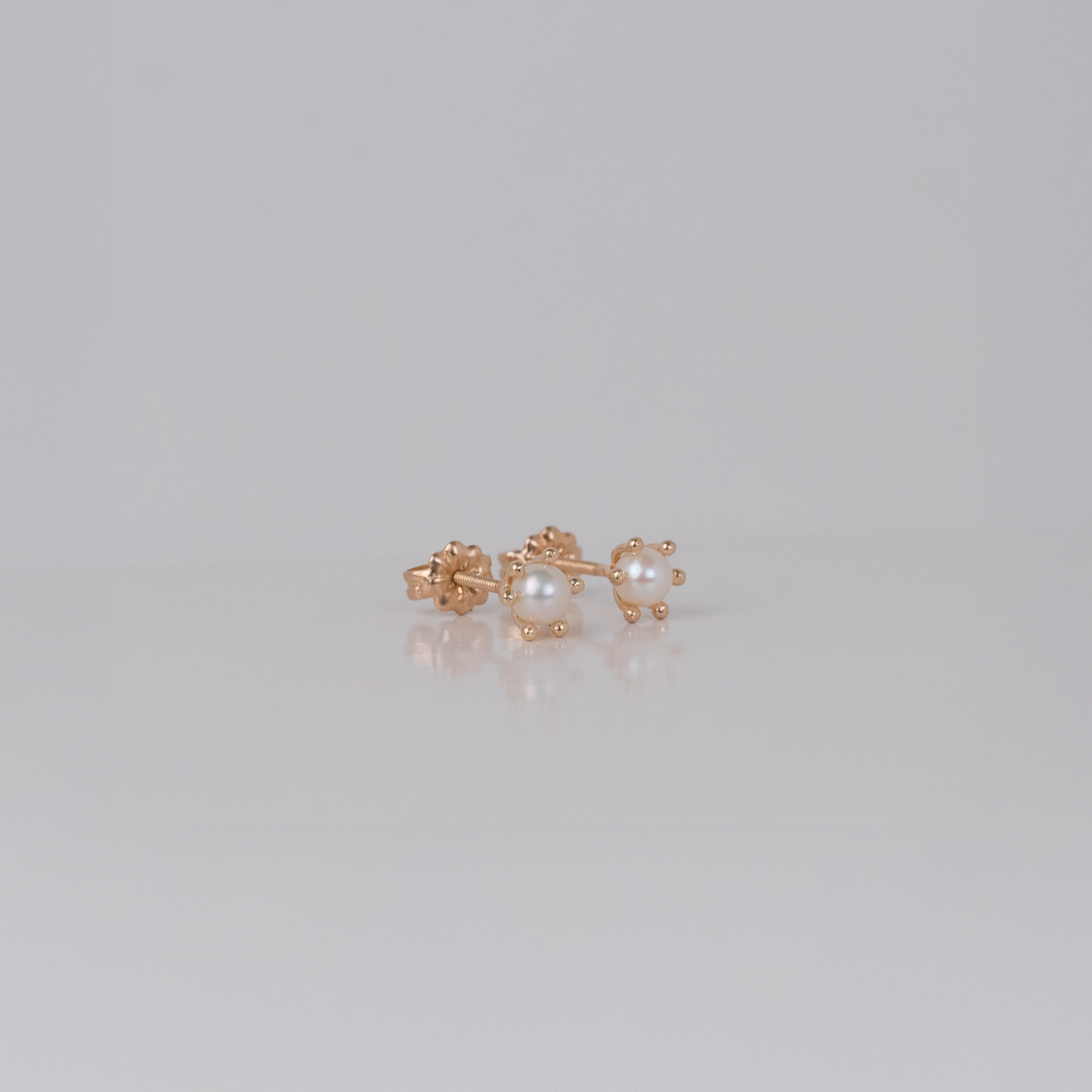Aros Perla Pistilo Oro 18K