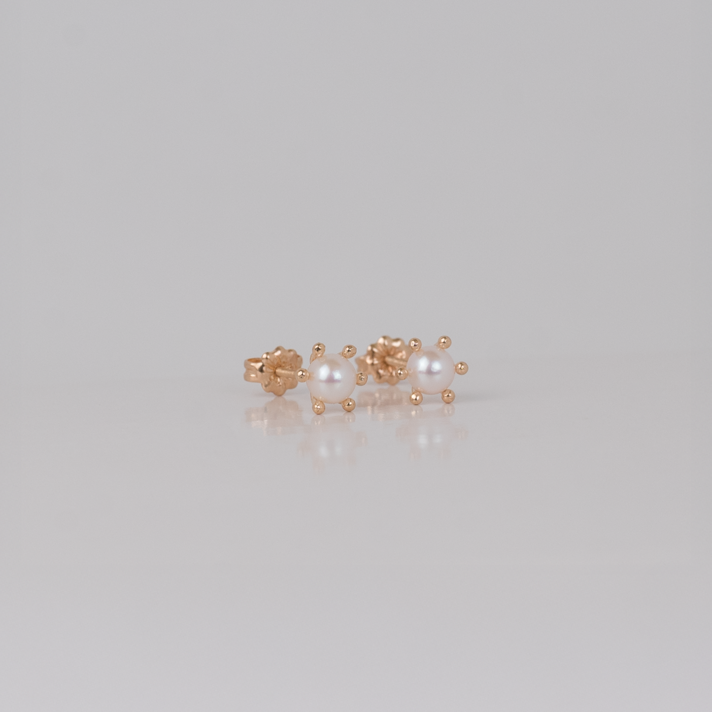 Aros Perla Pistilo Oro 18K