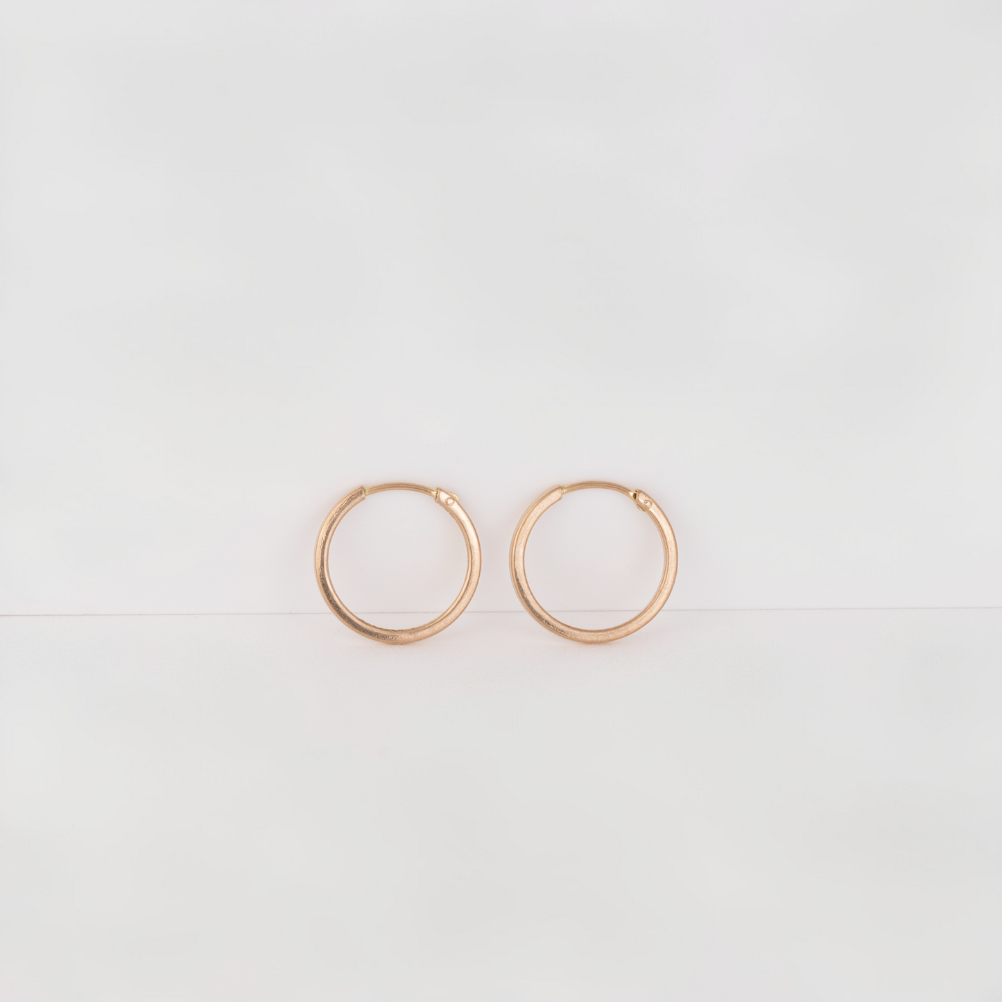 Aros Tubo planos 18K