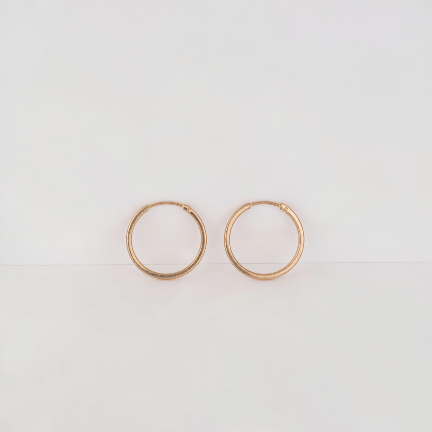 Aros Tubo planos 18K