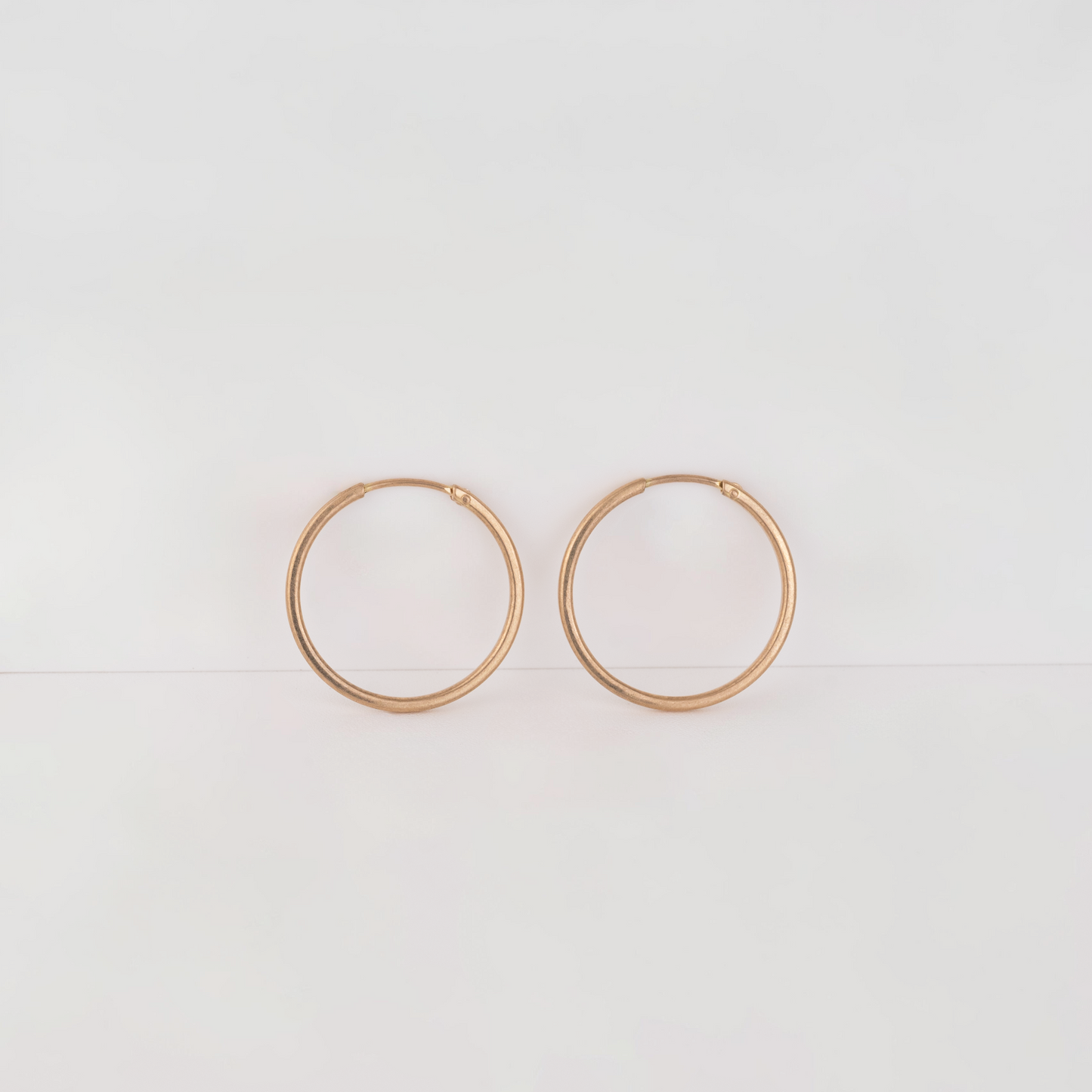 Aros Tubo planos 18K