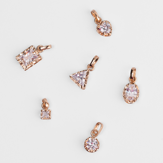 Dije Punto de luz Corazón Chatón