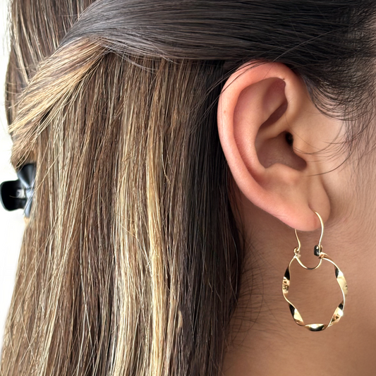 Aros Entorchados con gancho Oro 18K