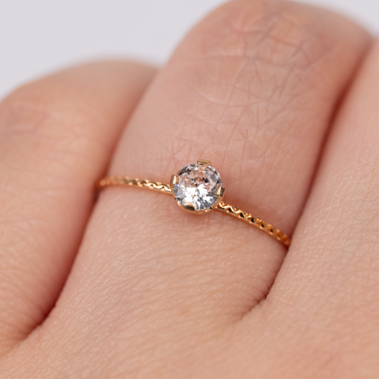 Anillo Fino Facetado