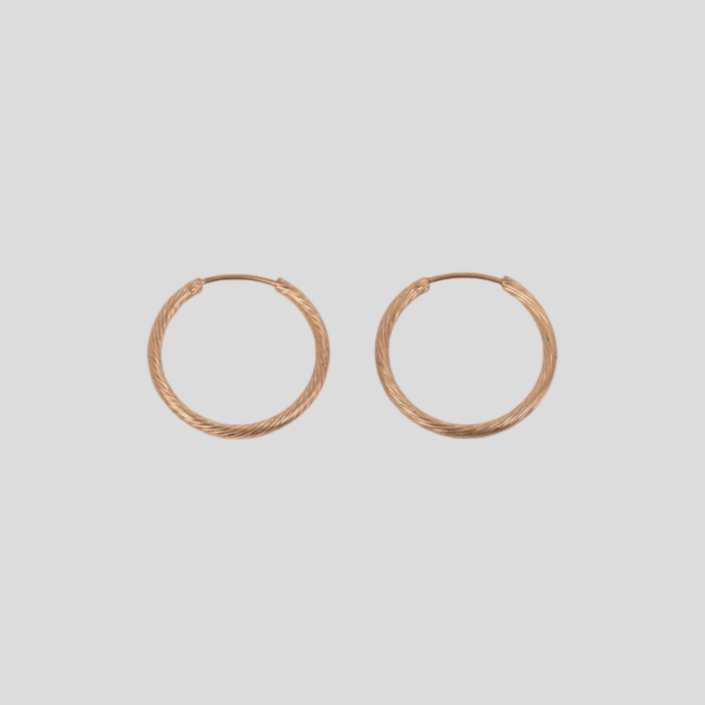 Aros Tubo Facetado 18K