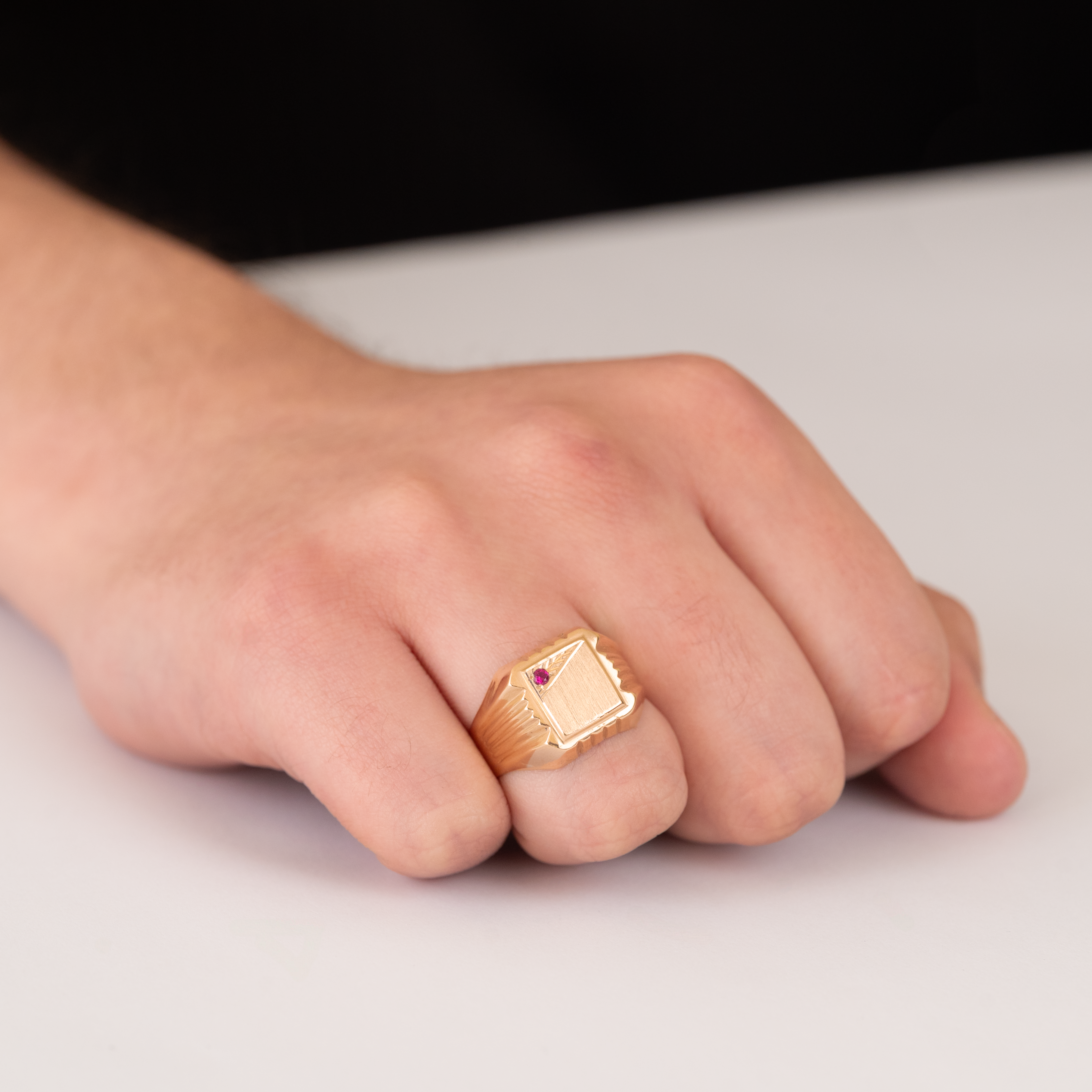 Anillo Sello Aegis