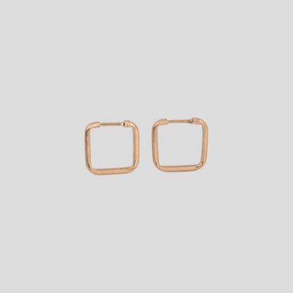 Aros Cuadrados Oro 18K