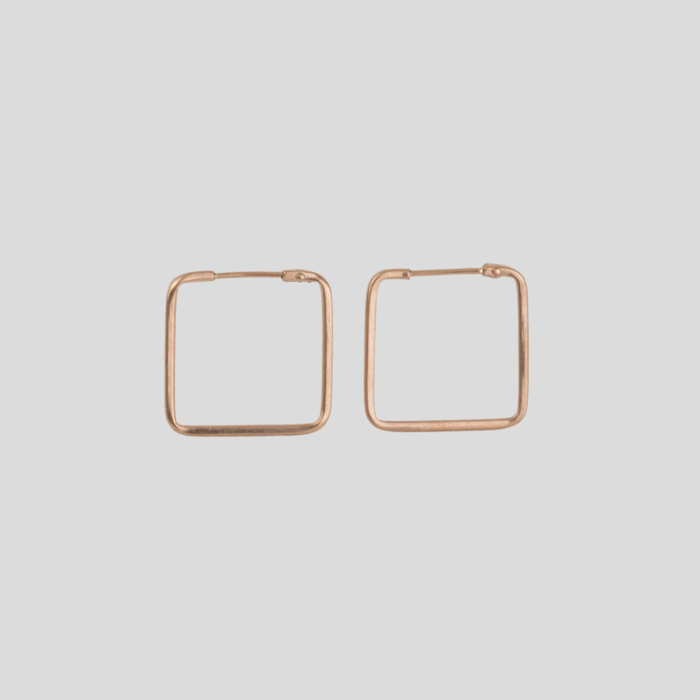 Aros Cuadrados Oro 18K