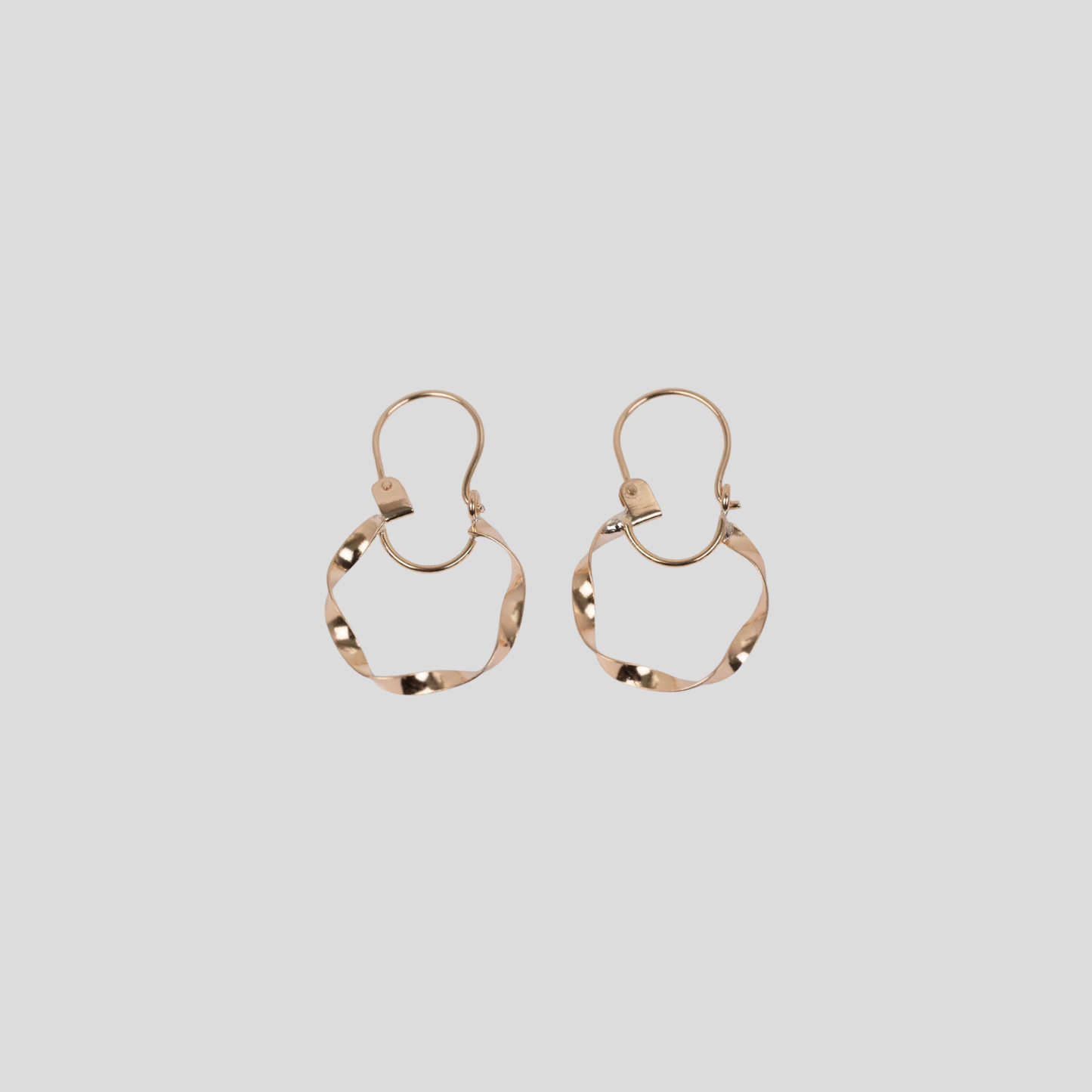 Aros Entorchados con gancho Oro 18K