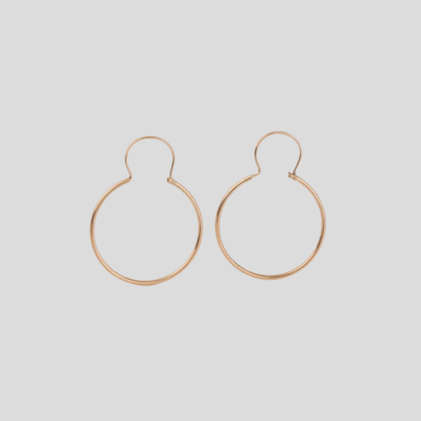 Aros Tubo con gancho Oro 18K