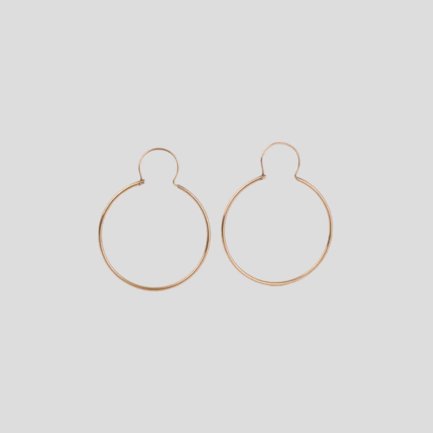 Aros Tubo con gancho Oro 18K