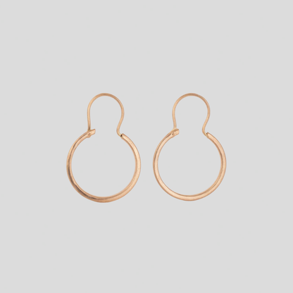 Aros Tubo planos con gancho Oro 18K